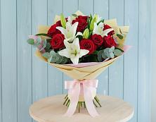 Букет цветов из:  Лилии и Розы в Лесные Поляны