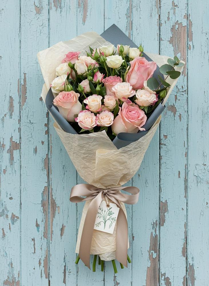 Букет цветов из: Розы в Лесные Поляны