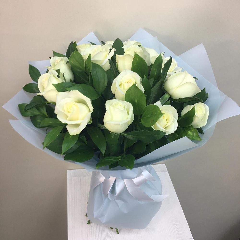 Букет 15 Белых роз Проуд в Лесные Поляны