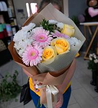 Букет цветов из:  Герберы, Розы и Хризантемы в Лесные Поляны