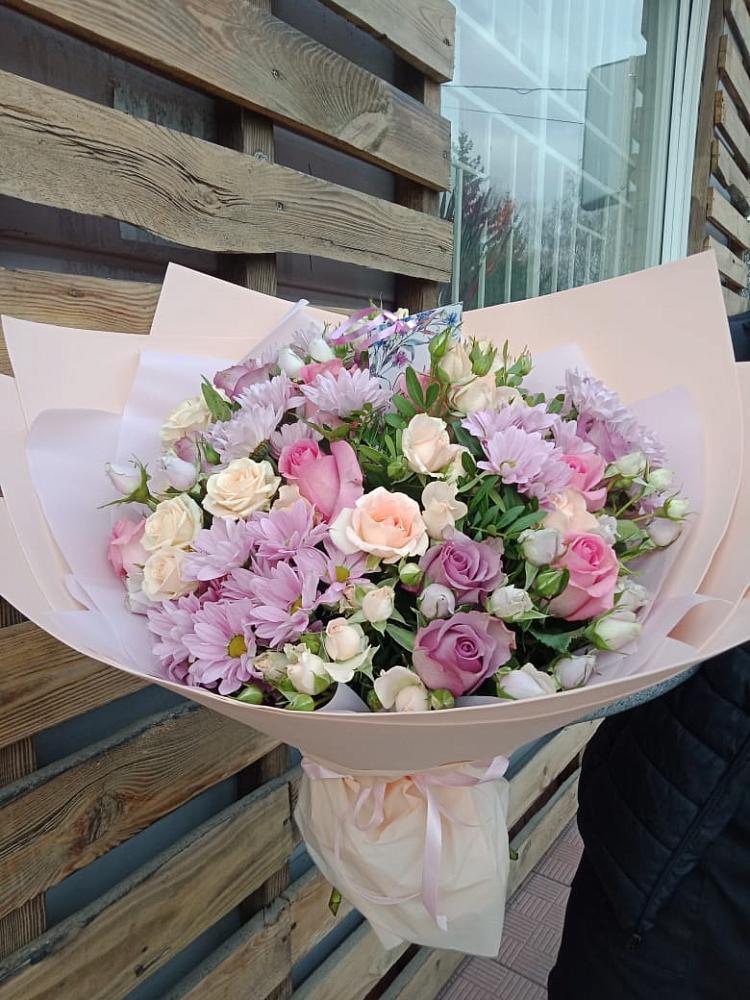 Букет цветов из: Розы и Хризантемы в Лесные Поляны