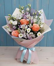 Букет цветов из:  Лизиантусы, Розы, Альстромерии и Гипсофила в Лесные Поляны