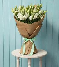 Букет цветов из:  Лизиантусы в Лесные Поляны