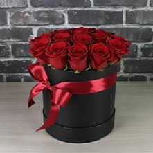 Цветочная композиция из Розы в шляпной коробке в Лесные Поляны