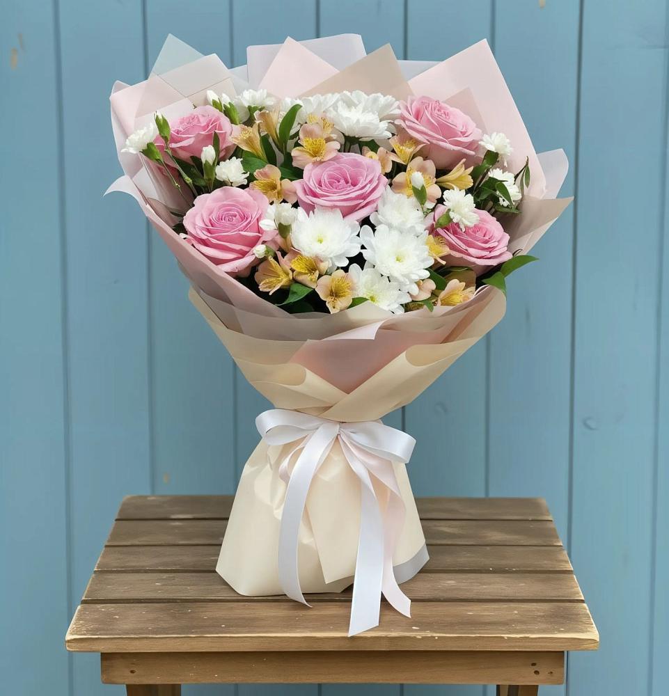 Букет цветов из: Гвоздики, Орхидеи и Розы в Лесные Поляны