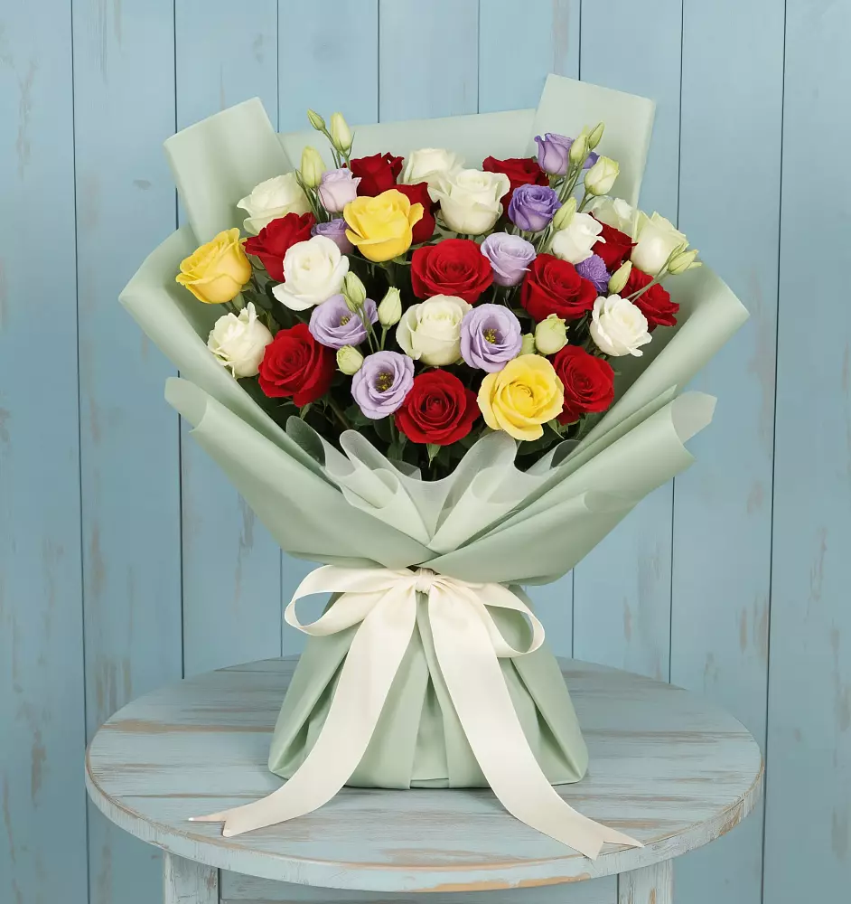 Букет цветов из: Розы в Лесные Поляны