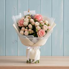 Букет цветов из:  Розы в Лесные Поляны