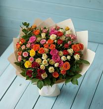 Букет Микс из разноцветных кустовых роз в Лесные Поляны